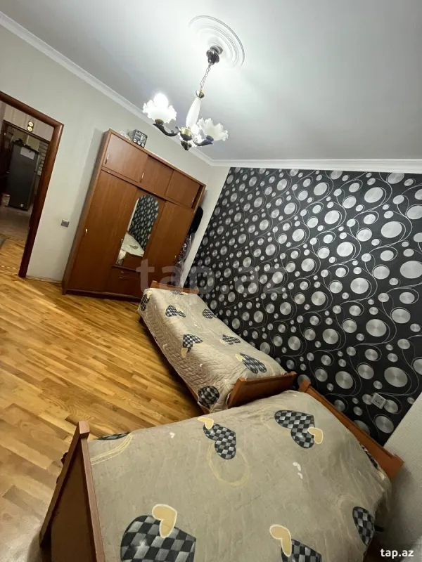 Satılır 4 otaqlı mənzil 80 m²