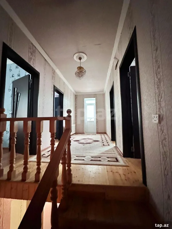 Satılır 6 otaqlı həyət evi