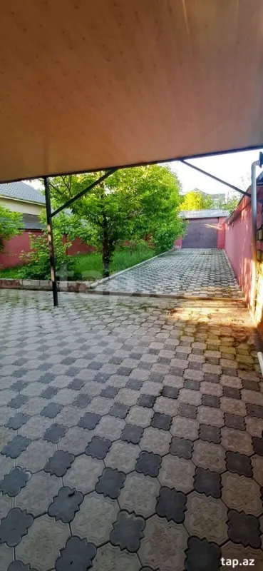 Satılır 6 otaqlı həyət evi