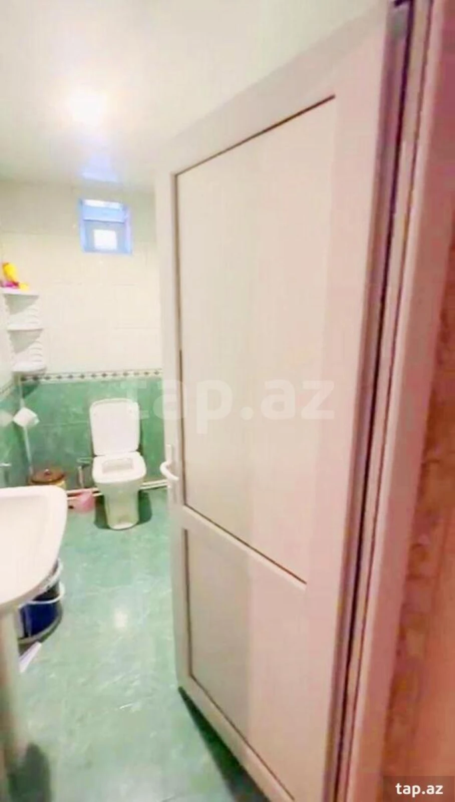 Satılır 6 otaqlı həyət evi