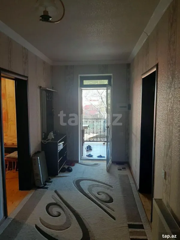 Satılır 6 otaqlı həyət evi