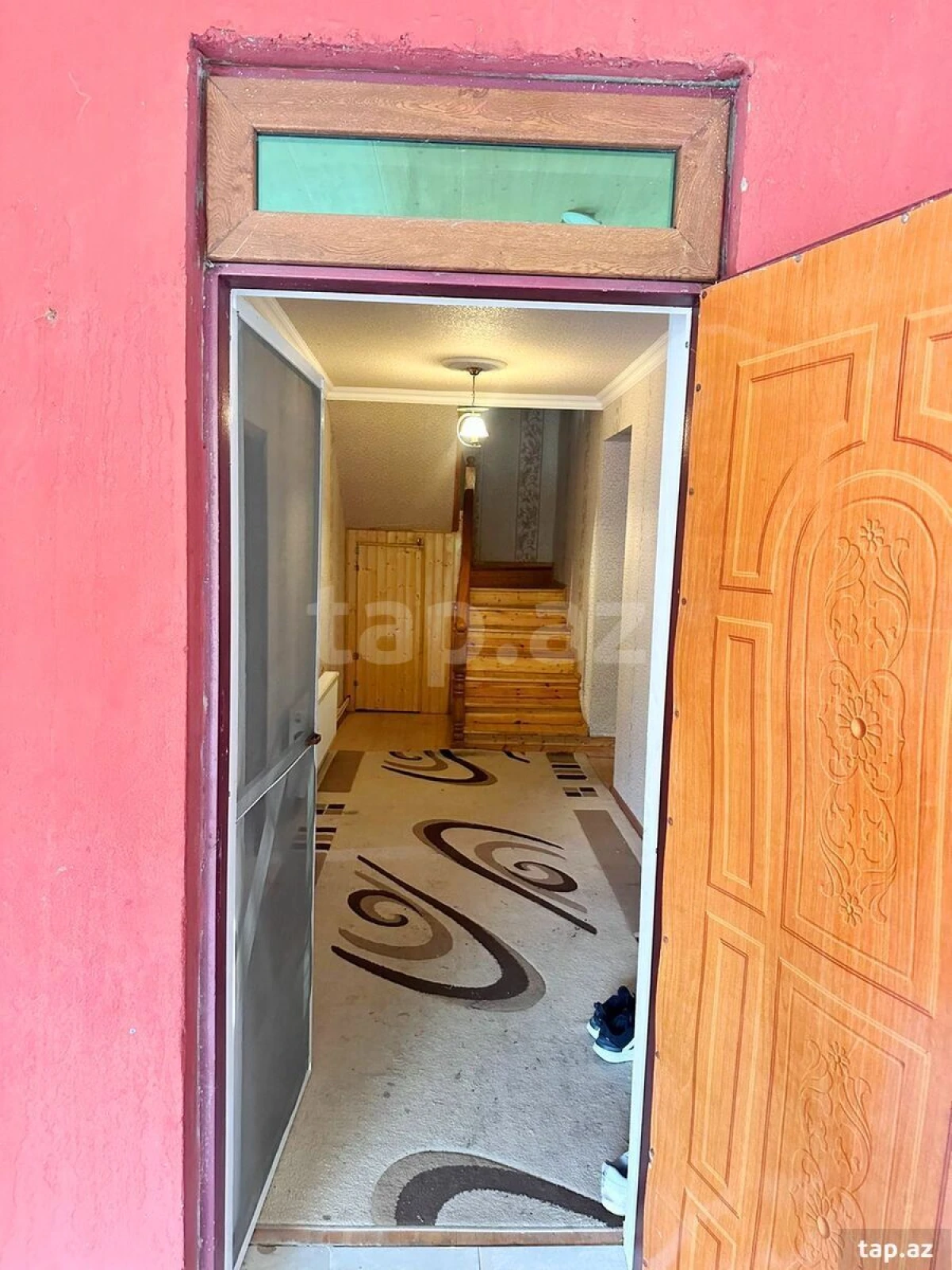 Satılır 6 otaqlı həyət evi