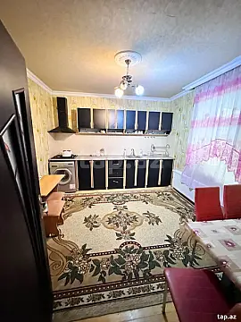 Satılır 6 otaqlı həyət evi