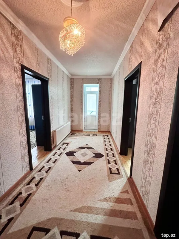 Satılır 6 otaqlı həyət evi