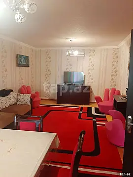 Satılır 6 otaqlı həyət evi