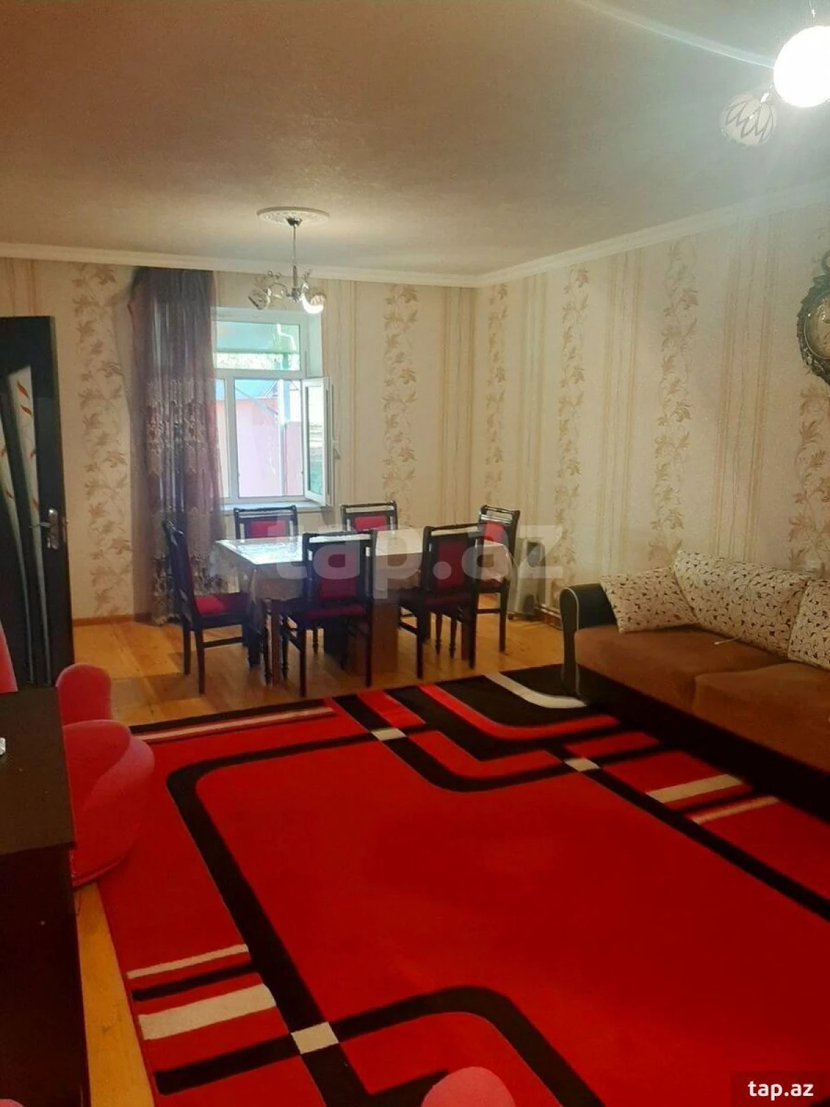 Satılır 6 otaqlı həyət evi