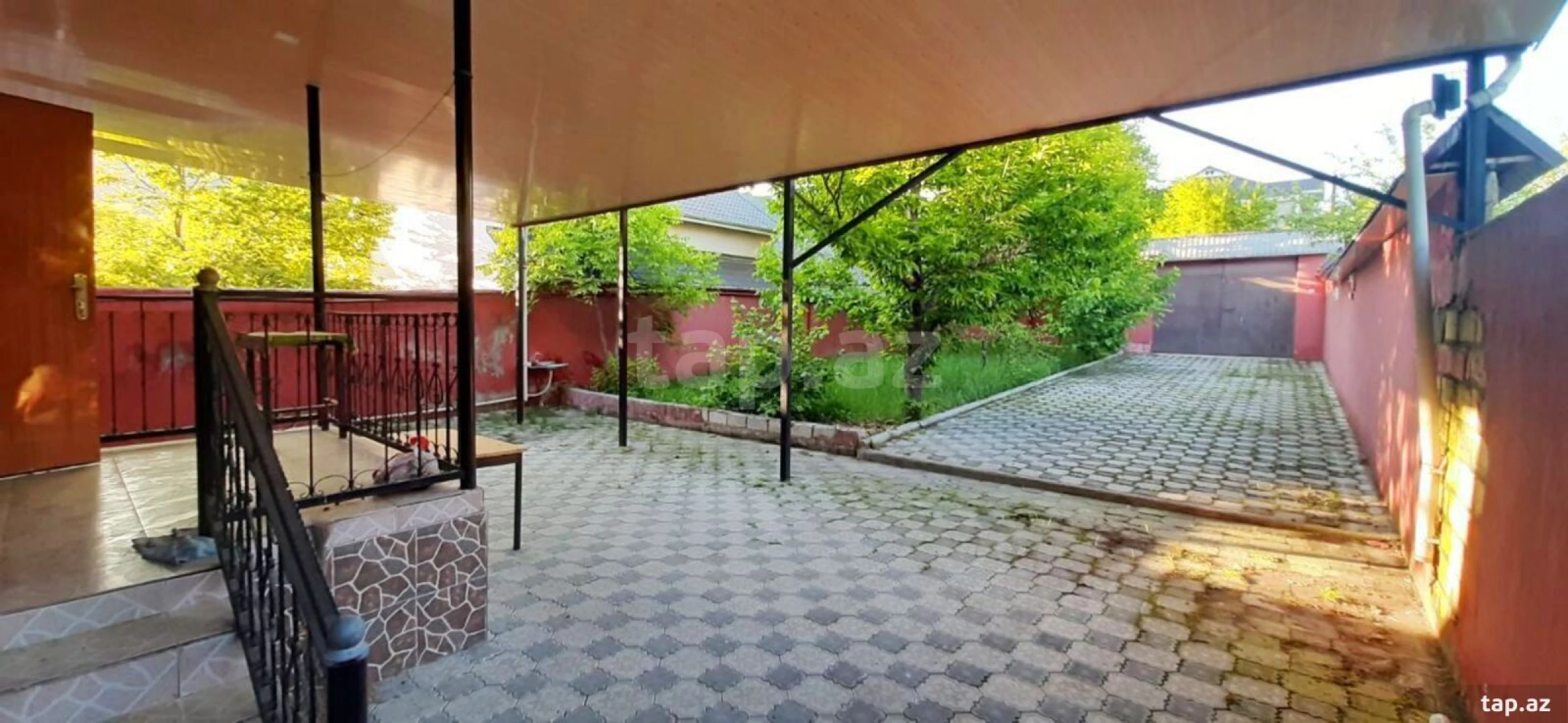 Satılır 6 otaqlı həyət evi