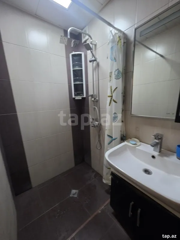 Kirayə verilir 2 otaqlı yeni tikili 82 m²