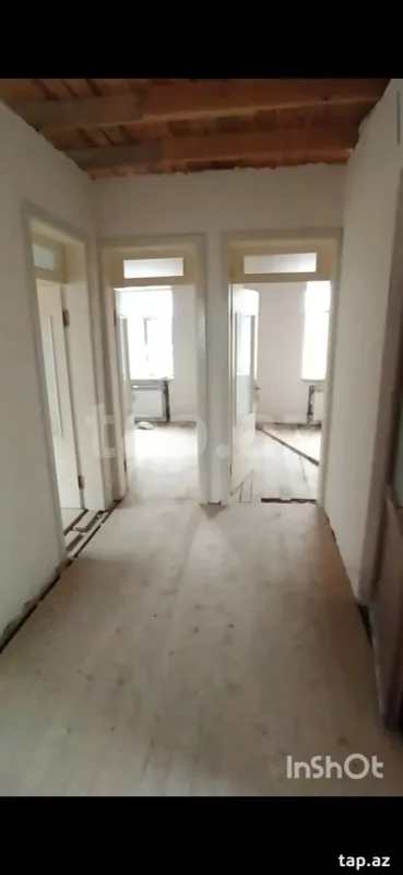 Satılır 5 otaqlı həyət evi