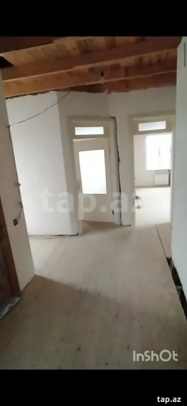 Satılır 5 otaqlı həyət evi