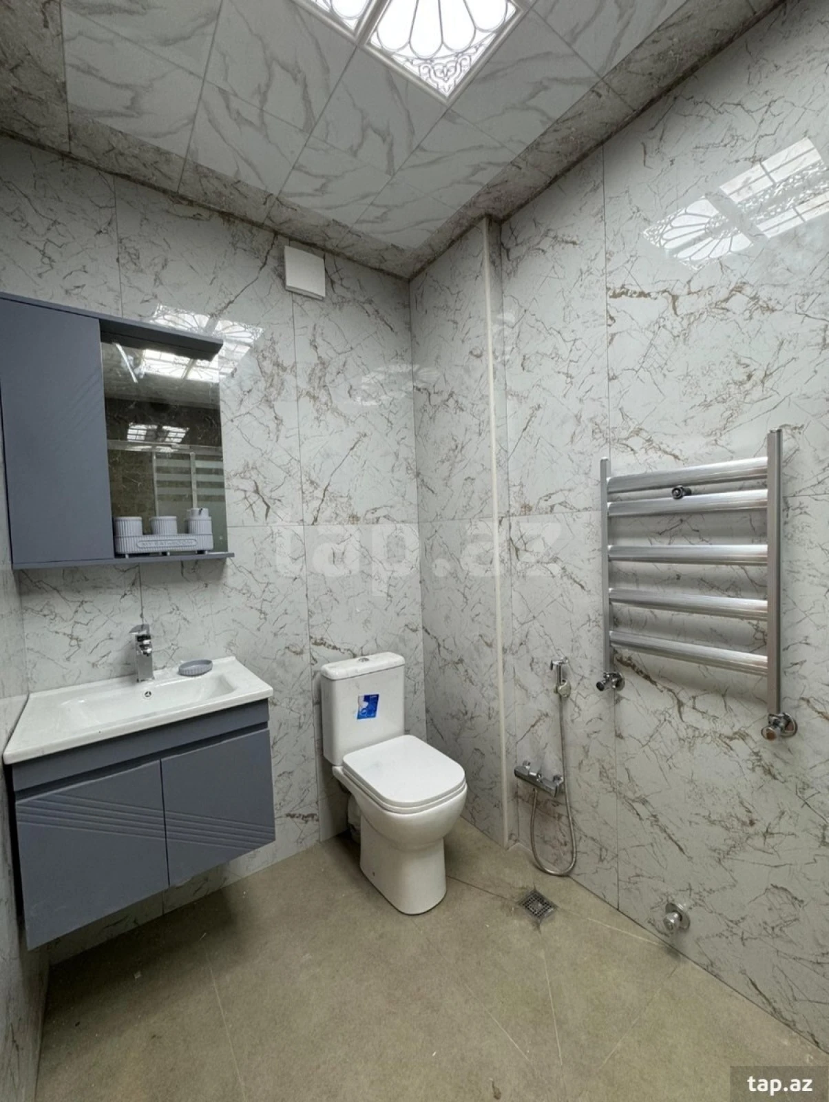 Kirayə verilir 2 otaqlı yeni tikili 57 m²