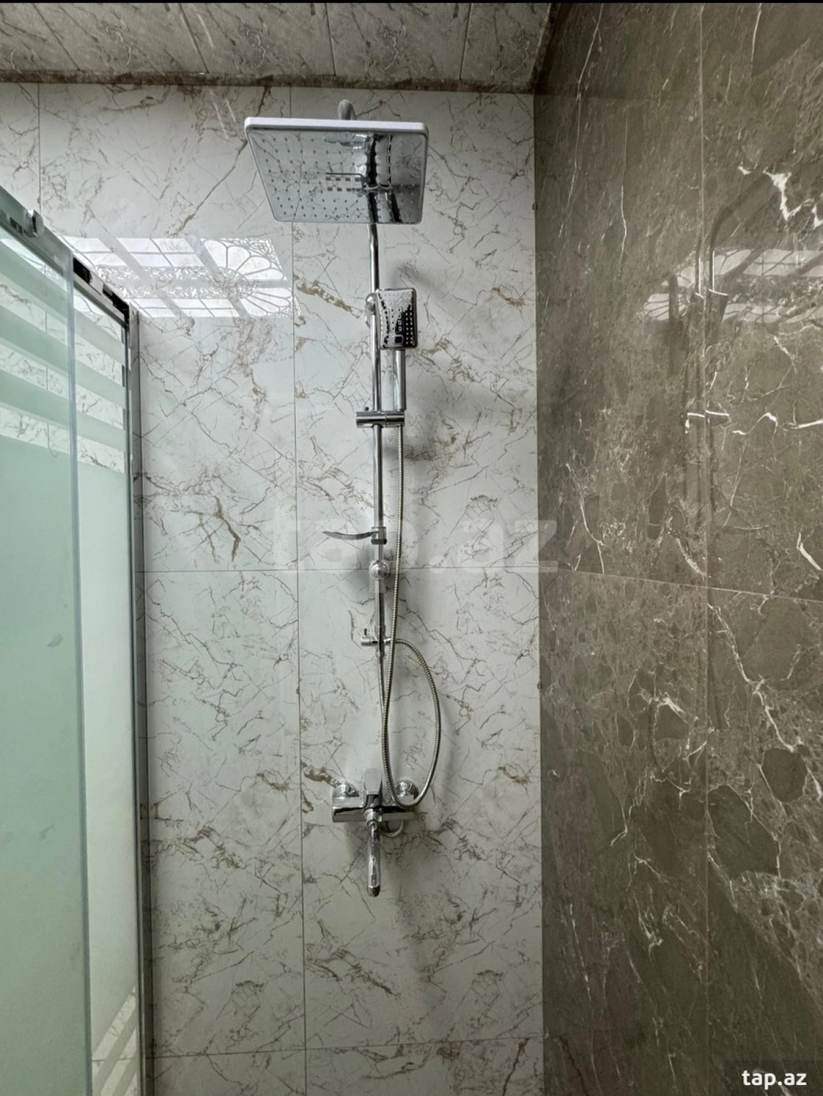 Kirayə verilir 2 otaqlı yeni tikili 57 m²