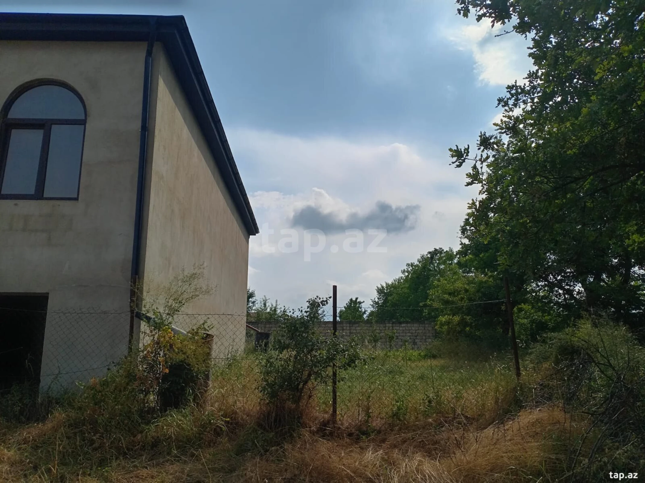 Satılır 4 otaqlı həyət evi