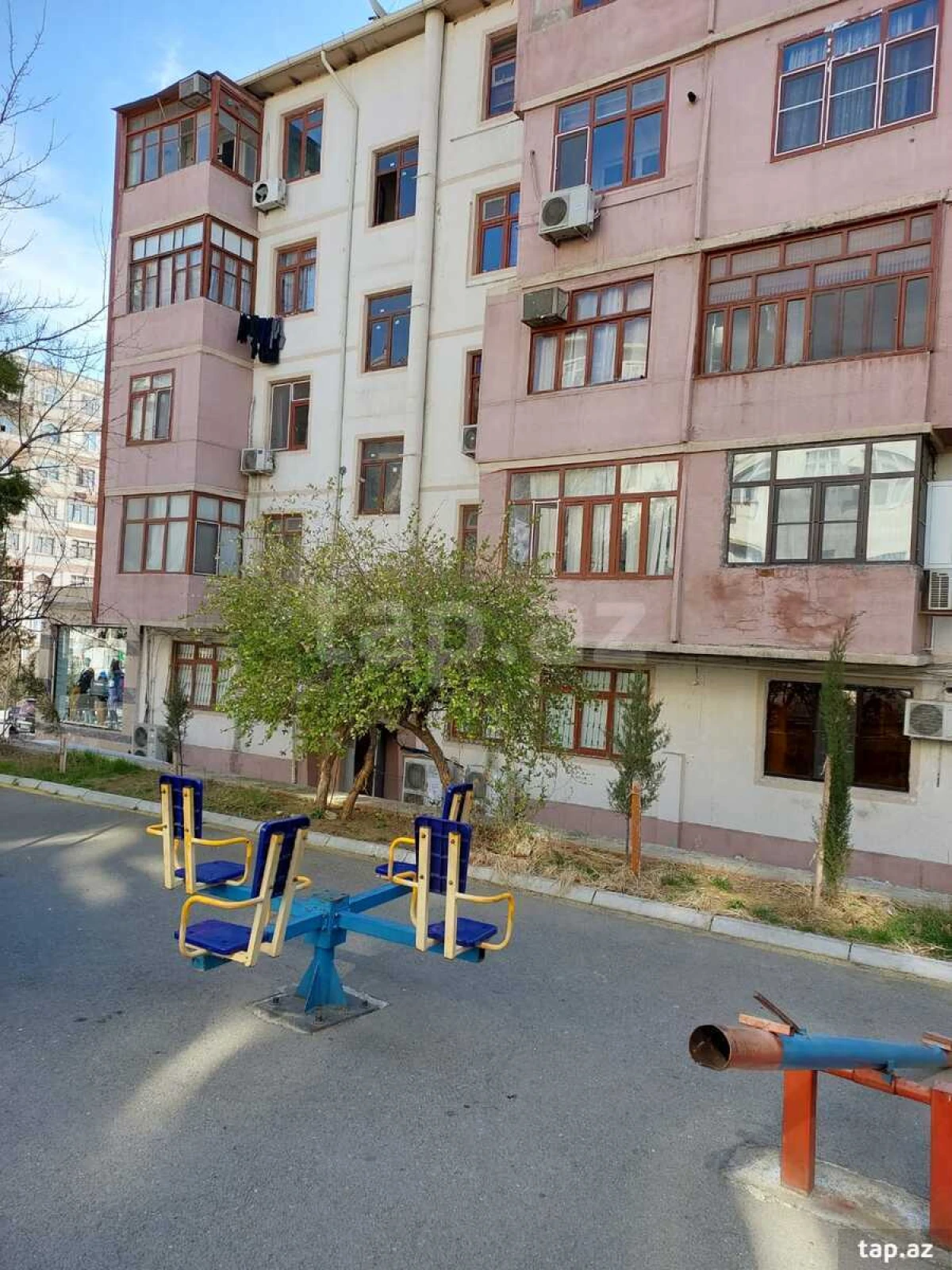 Satılır 2 otaqlı mənzil 56 m²