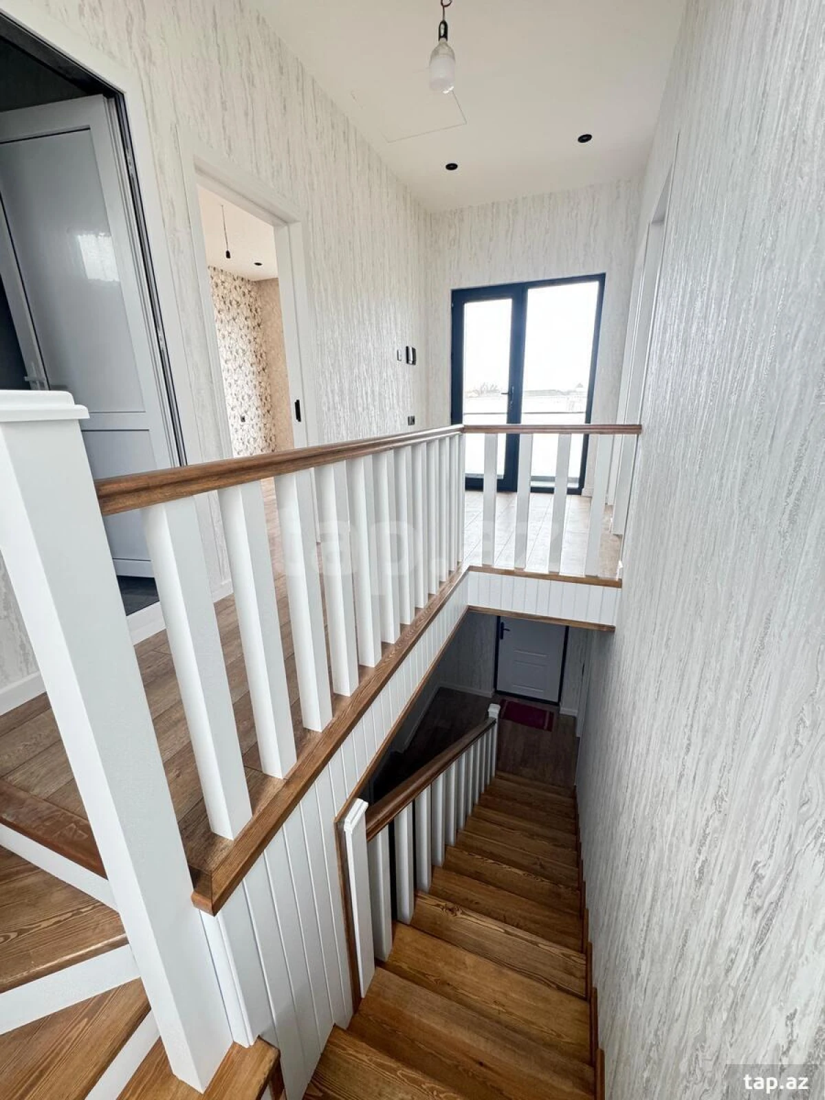 Satılır 4 otaqlı həyət evi