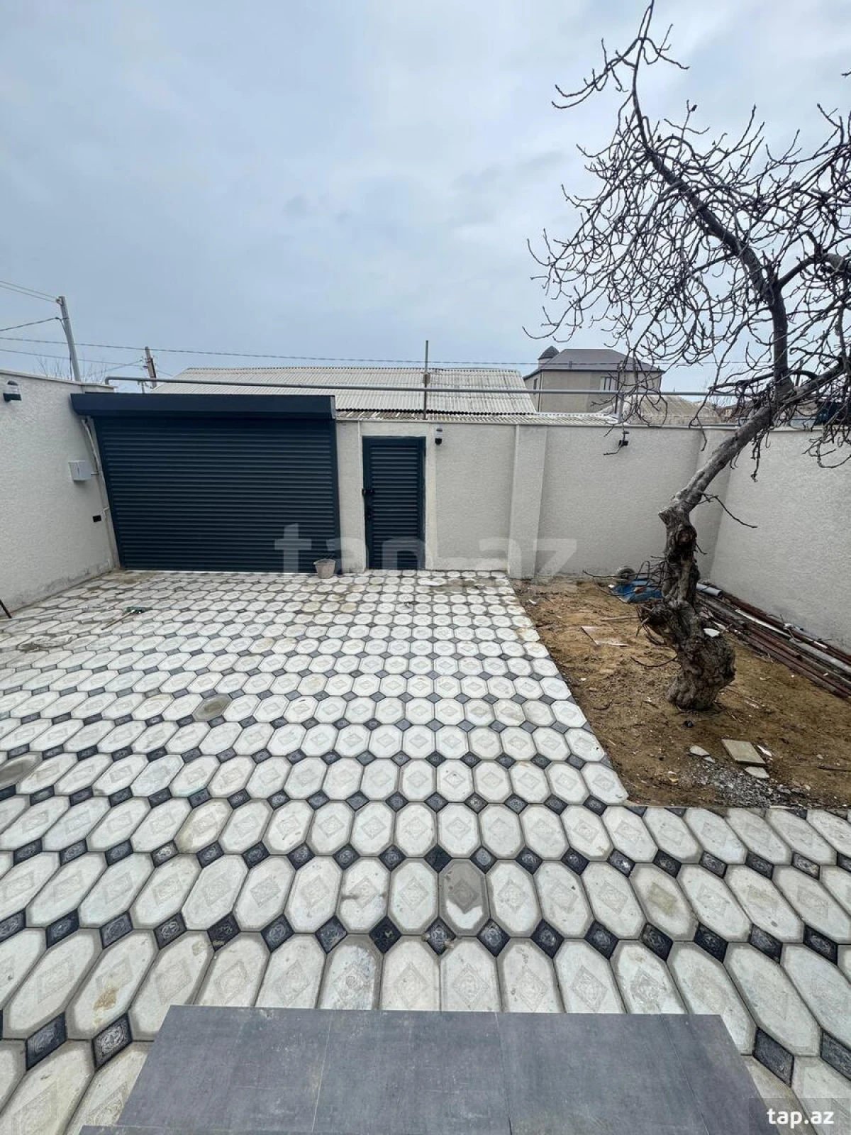 Satılır 4 otaqlı həyət evi