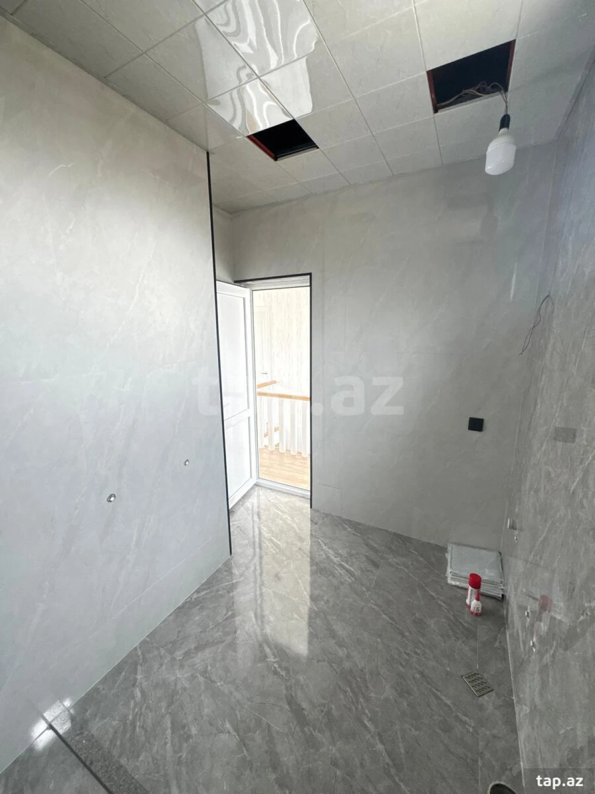 Satılır 4 otaqlı həyət evi