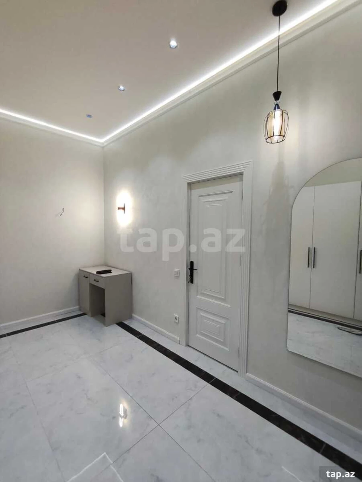 Kirayə verilir 2 otaqlı yeni tikili 80 m²