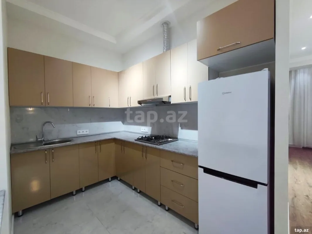 Kirayə verilir 2 otaqlı yeni tikili 80 m²