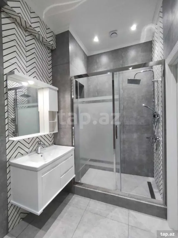 Kirayə verilir 2 otaqlı yeni tikili 80 m²