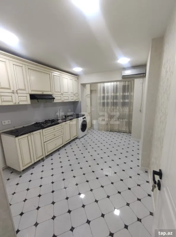 Kirayə verilir 3 otaqlı yeni tikili 65 m²
