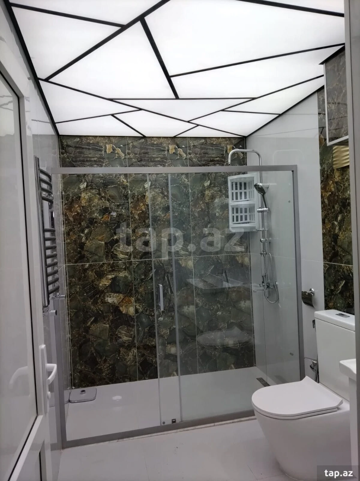 Kirayə verilir 2 otaqlı yeni tikili 70 m²