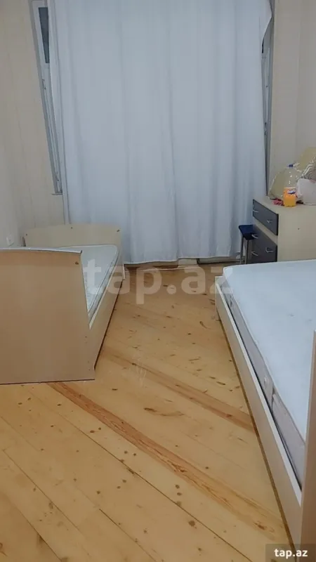 Kirayə verilir 4 otaqlı mənzil 200 m²