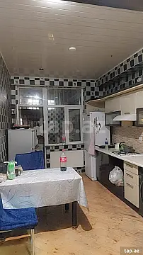 Kirayə verilir 4 otaqlı mənzil 200 m²