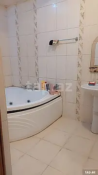 Kirayə verilir 4 otaqlı mənzil 200 m²