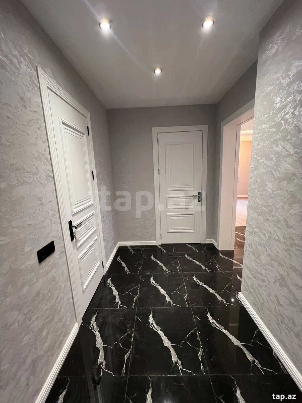 Satılır 2 otaqlı yeni tikili 61.37 m²