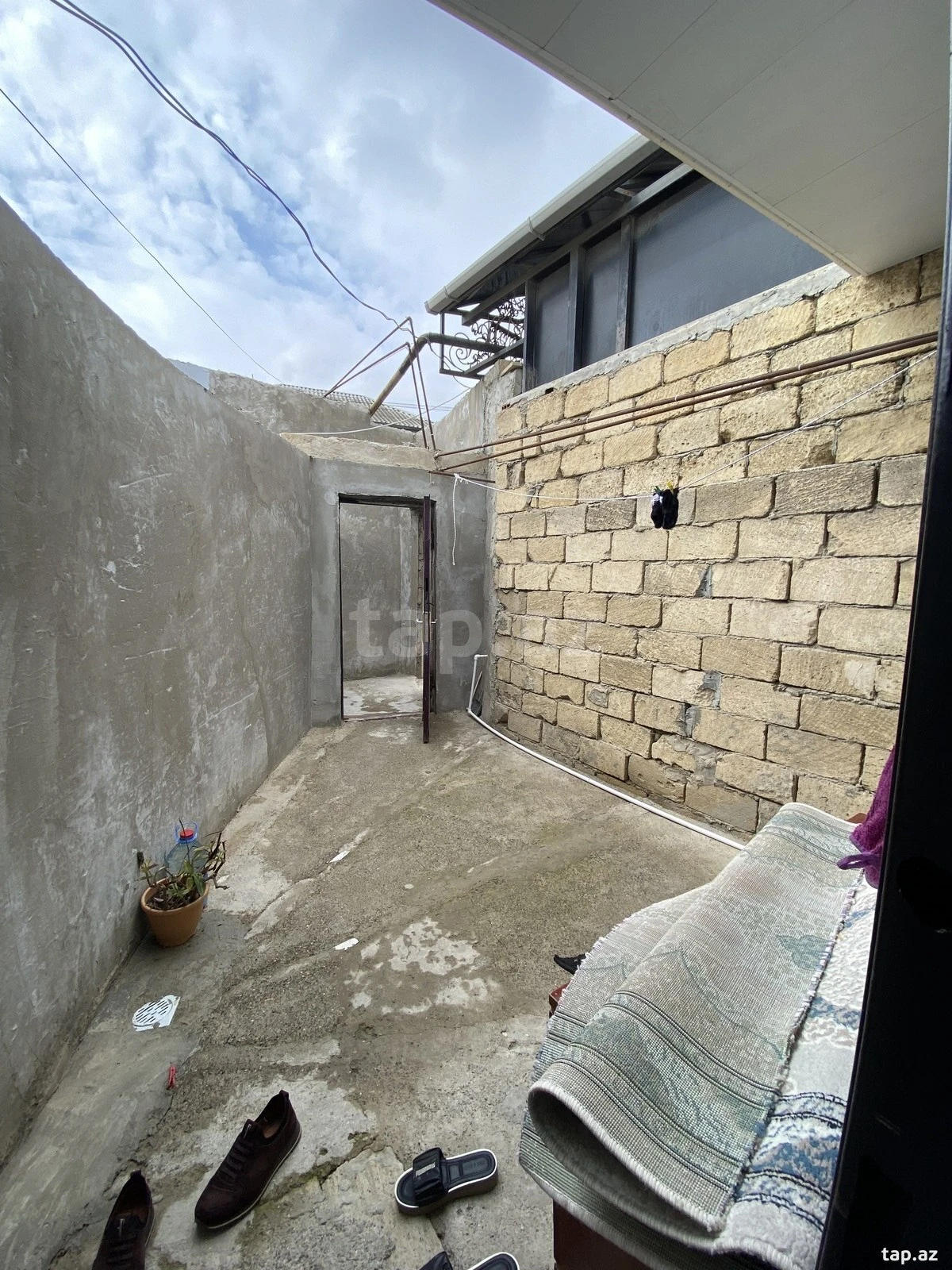 Satılır 2 otaqlı həyət evi