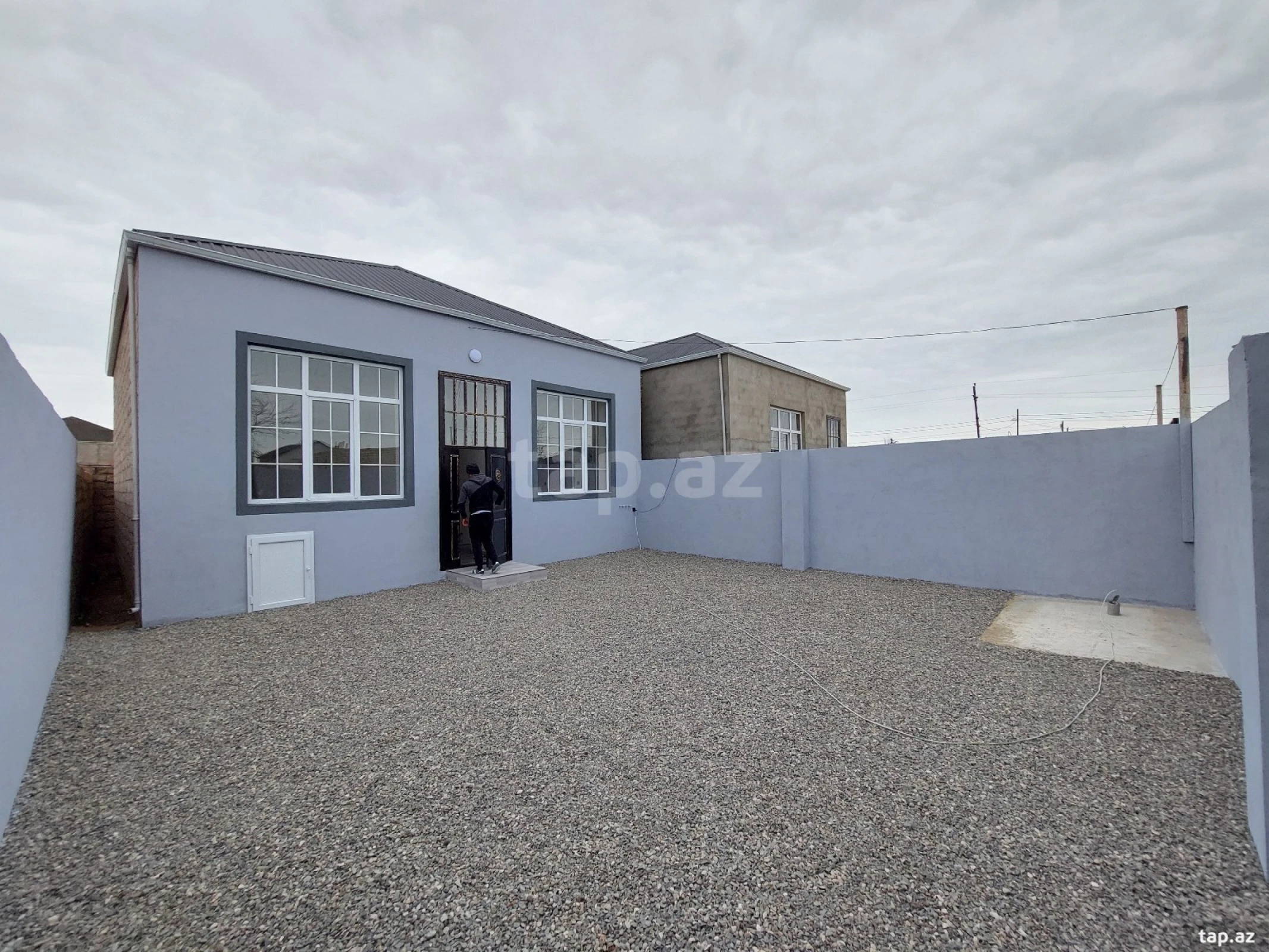 Satılır 3 otaqlı həyət evi