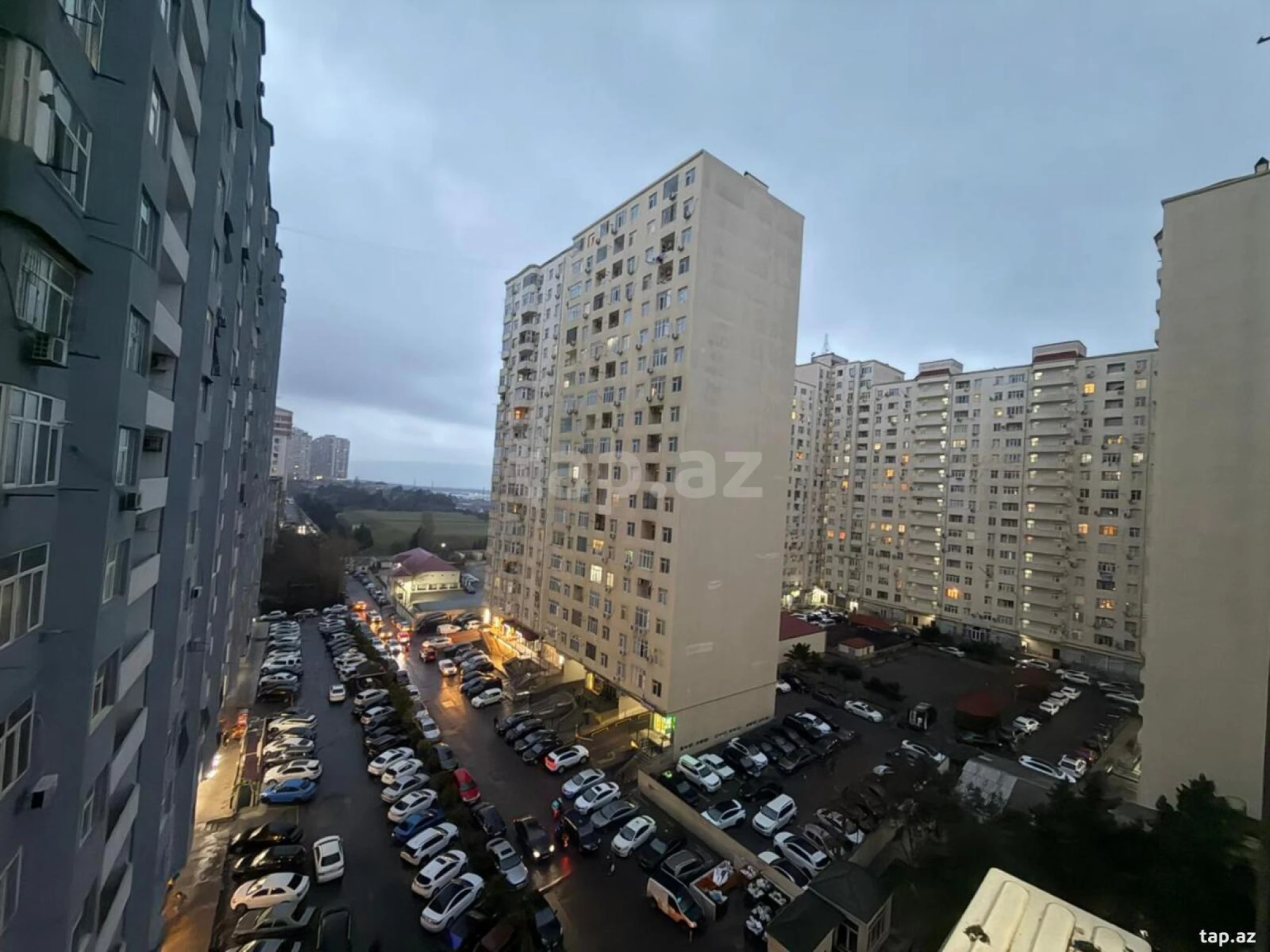 Kirayə verilir 2 otaqlı yeni tikili 70 m²