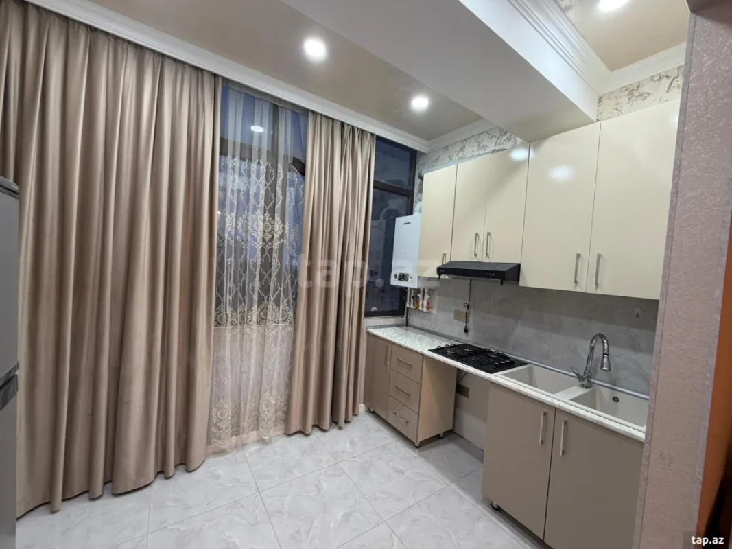 Kirayə verilir 2 otaqlı yeni tikili 70 m²