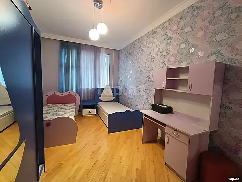 Kirayə verilir 3 otaqlı yeni tikili 134 m²
