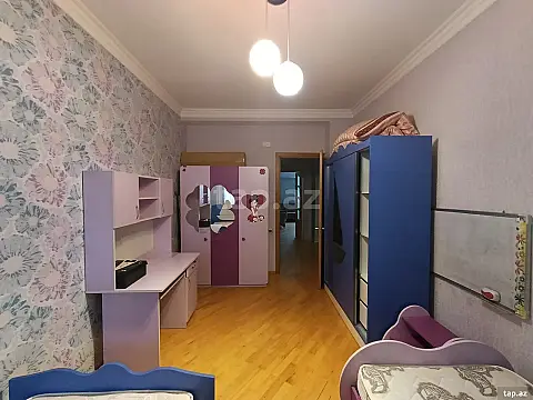 Kirayə verilir 3 otaqlı yeni tikili 134 m²