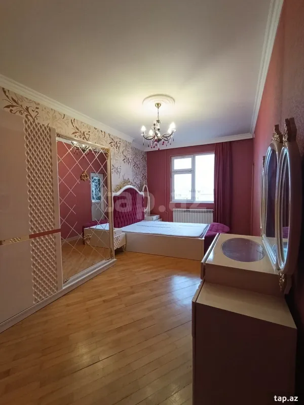 Kirayə verilir 3 otaqlı yeni tikili 134 m²