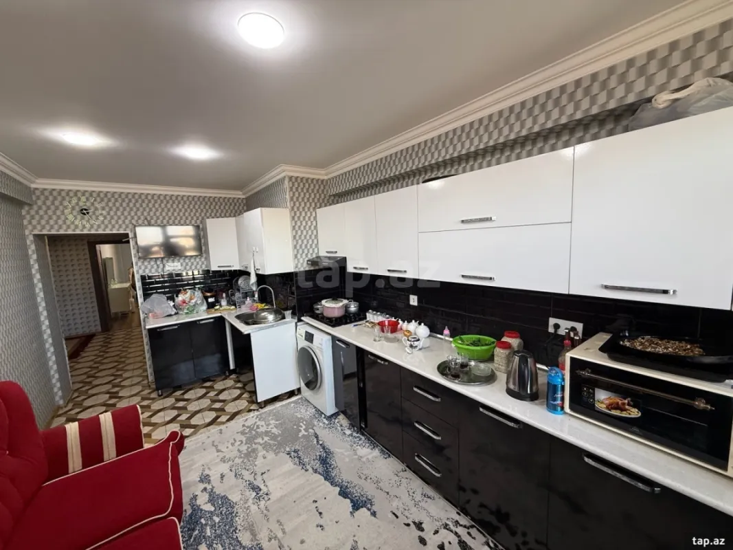 Satılır 3 otaqlı yeni tikili 128 m²