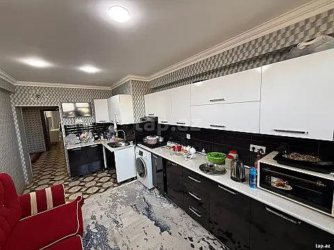 Satılır 3 otaqlı yeni tikili 128 m²