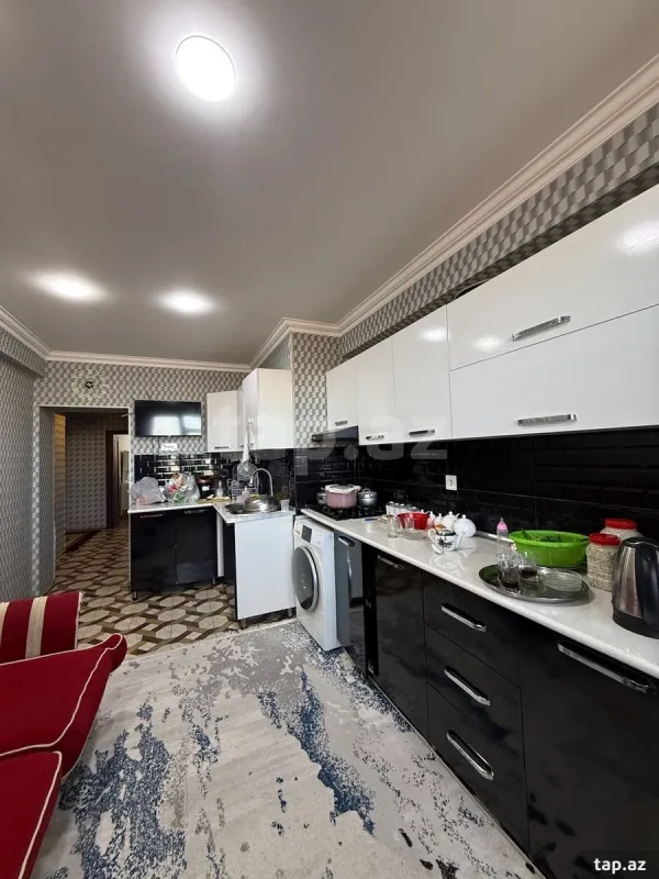 Satılır 3 otaqlı yeni tikili 128 m²