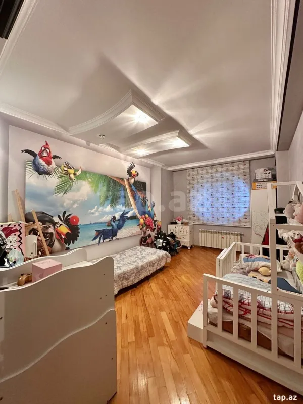 Satılır 3 otaqlı yeni tikili 139 m²