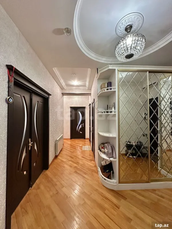 Satılır 3 otaqlı yeni tikili 139 m²