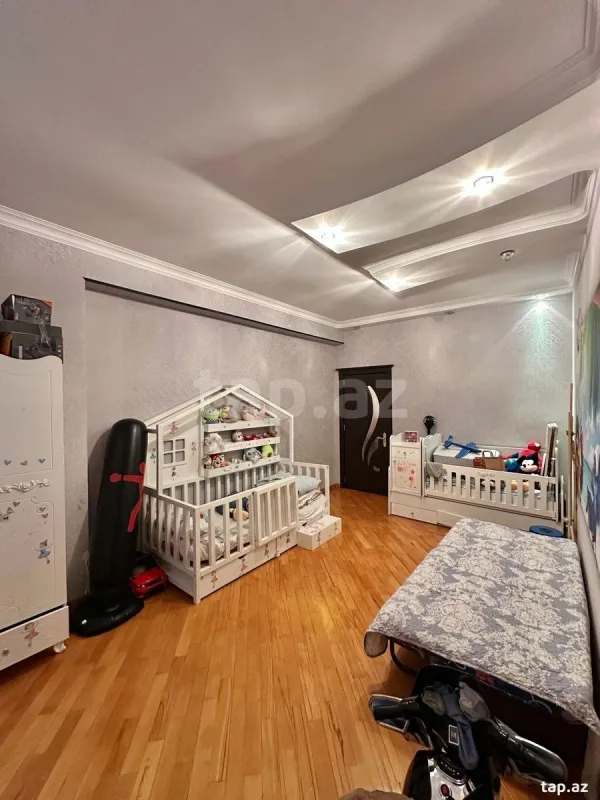 Satılır 3 otaqlı yeni tikili 139 m²