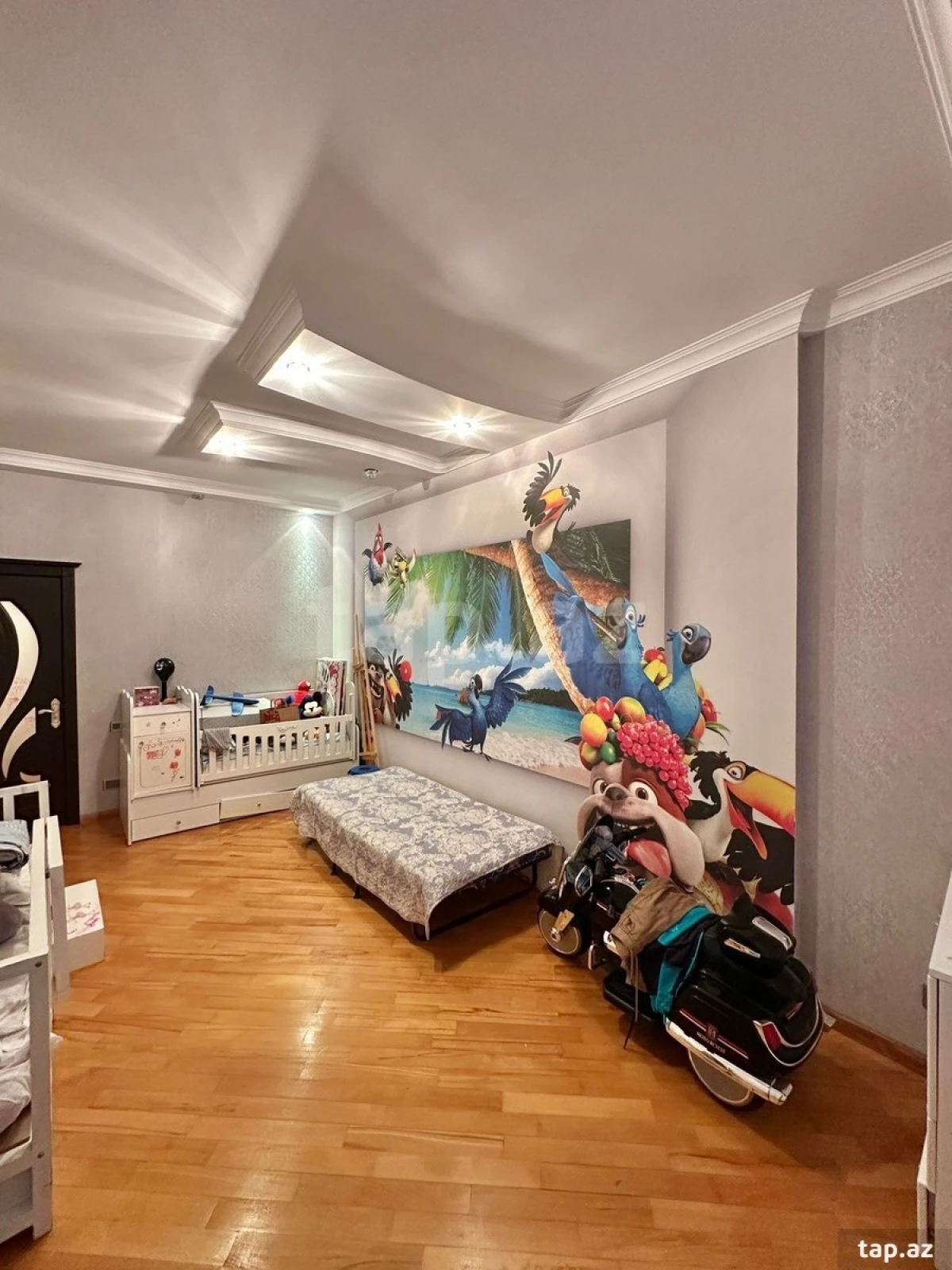 Satılır 3 otaqlı yeni tikili 139 m²