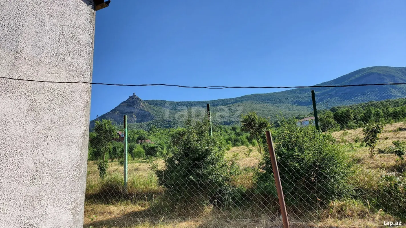 Satılır 3 otaqlı həyət evi