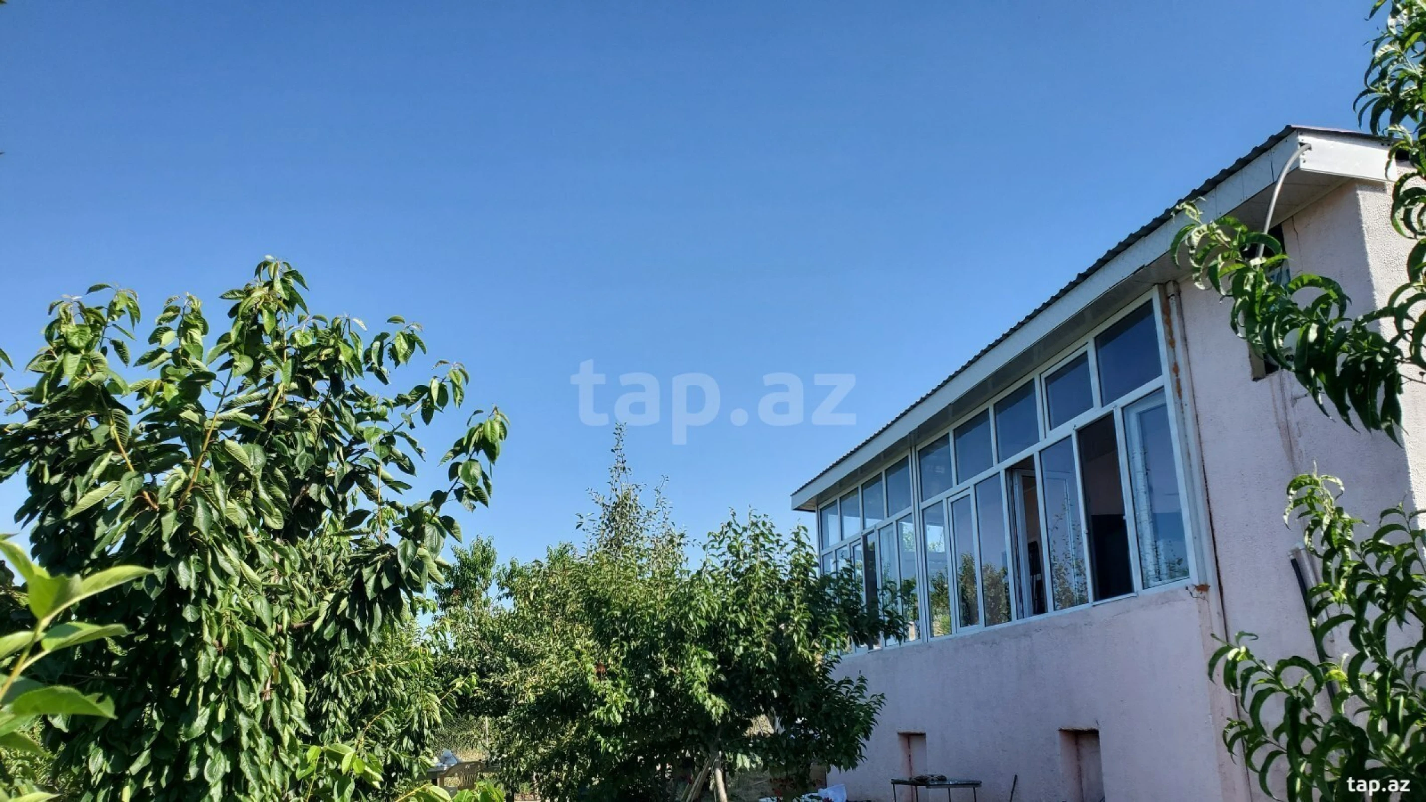 Satılır 3 otaqlı həyət evi