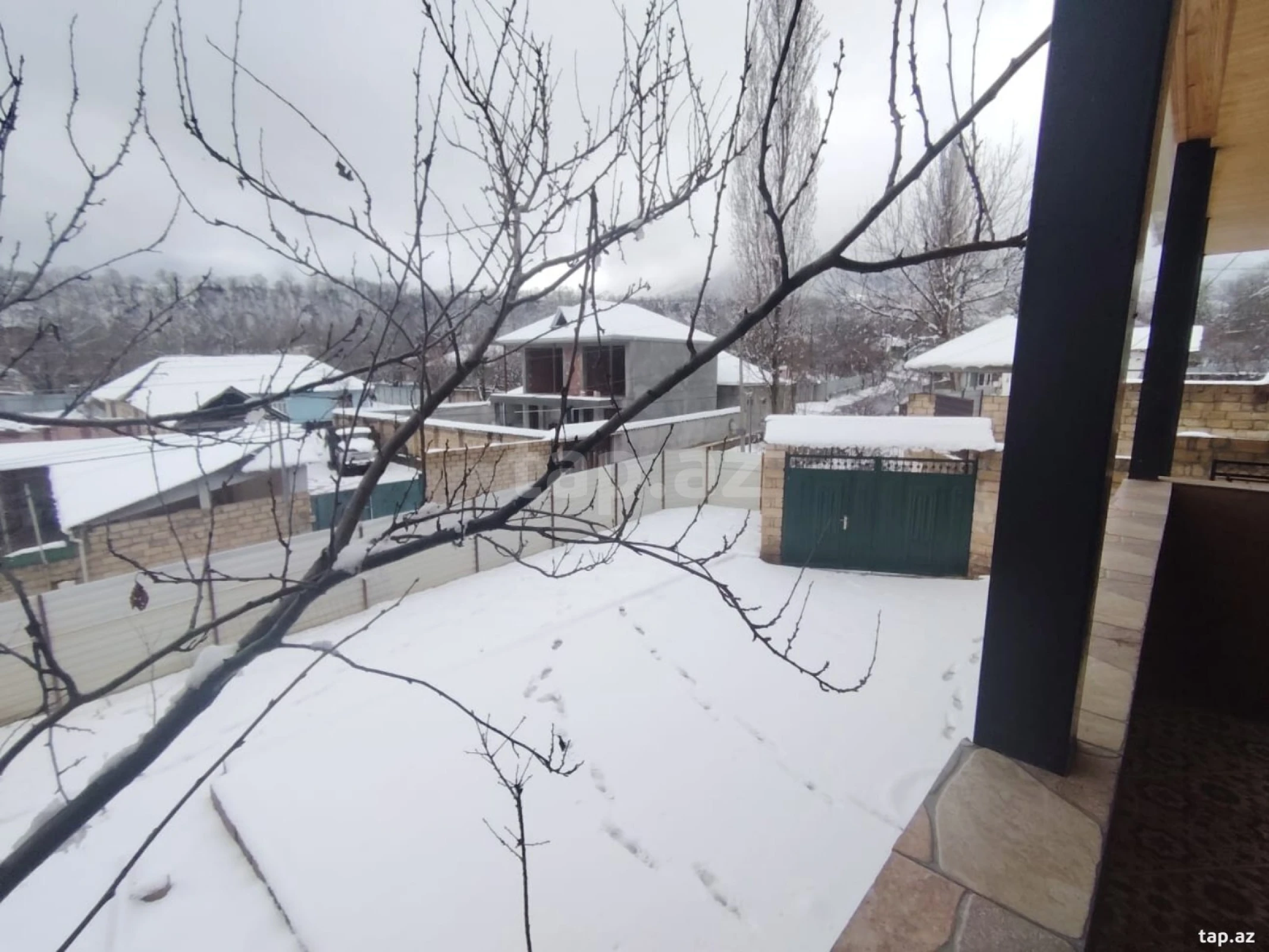 Kirayə verilir 3 otaqlı həyət evi