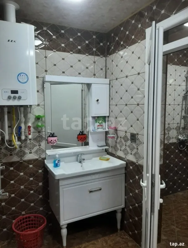 Kirayə verilir 3 otaqlı həyət evi