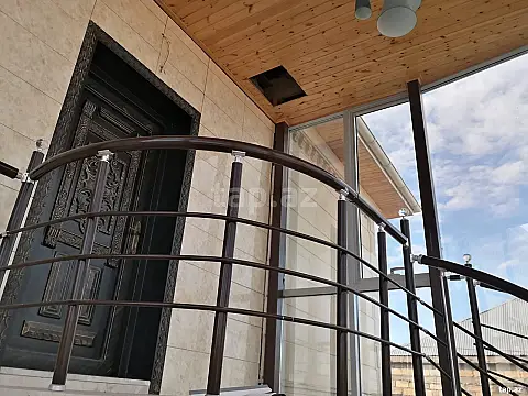 Satılır 5 otaqlı həyət evi