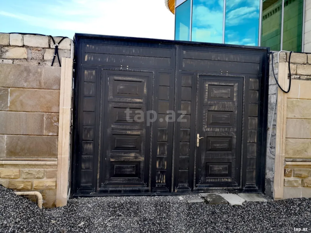 Satılır 5 otaqlı həyət evi